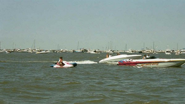 03 Wonderful Delta power boaters.jpg