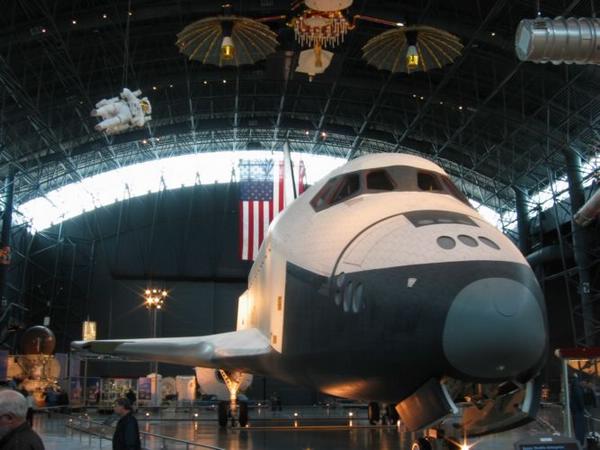 2005-05-06e Space Shuttle.JPG