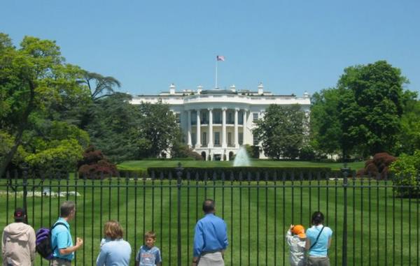 2005-05-08a White House.JPG