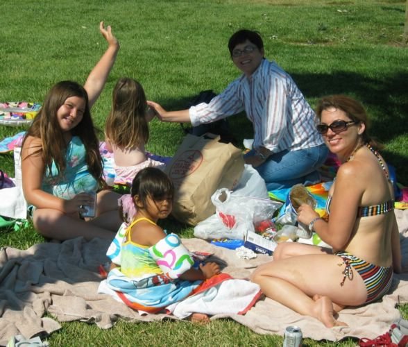 2005-06-25r Beach Picnic.jpg