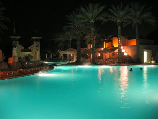 2005-06-27k Biltmore Pool.jpg