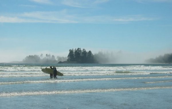 2005-08-17f Fog Surfers.JPG