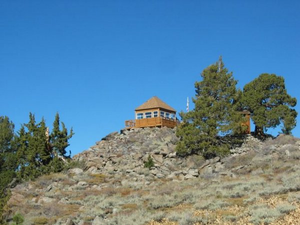 2005-10-10c Martis Peak Fire Tower.JPG