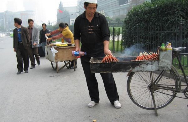 2005-11-06m Street Vendor.JPG