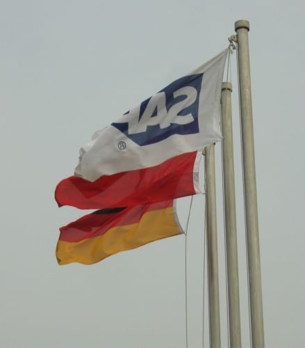 2006-03-31d Flags.JPG