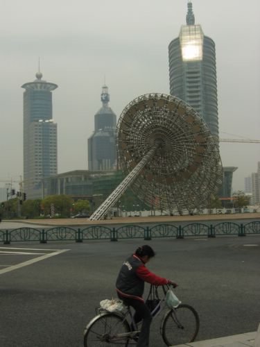 2006-04-01d Solitary Bike Rider.JPG