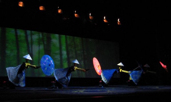 2006-04-01g Robots Dance.JPG