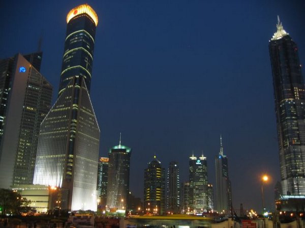 2006-04-03b Pudong Business Towers.JPG