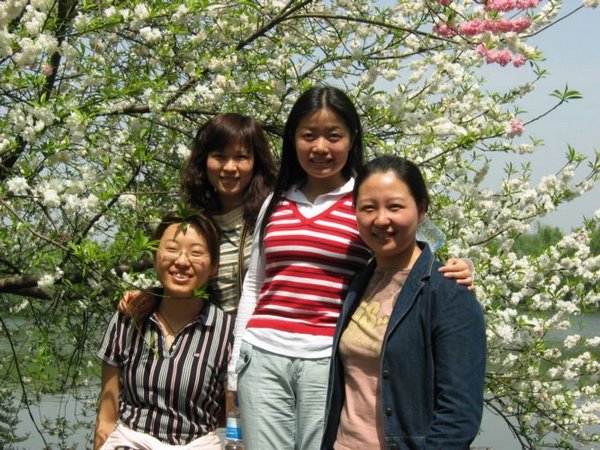 2006-04-07g Chinese Beauties.JPG