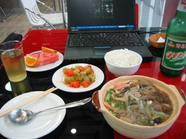 2006-04-10z02 Chengdu Snack.JPG