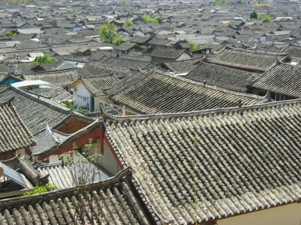 2006-04-11q Old Town Roofs 4.JPG