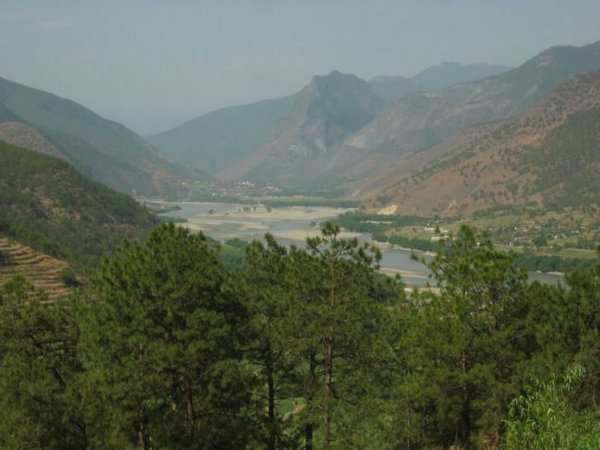 2006-04-13c Yangzi Valley.JPG