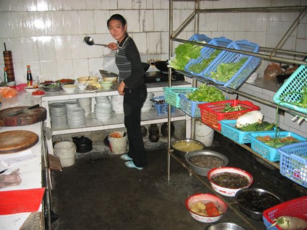 2006-04-13m Kitchen.JPG