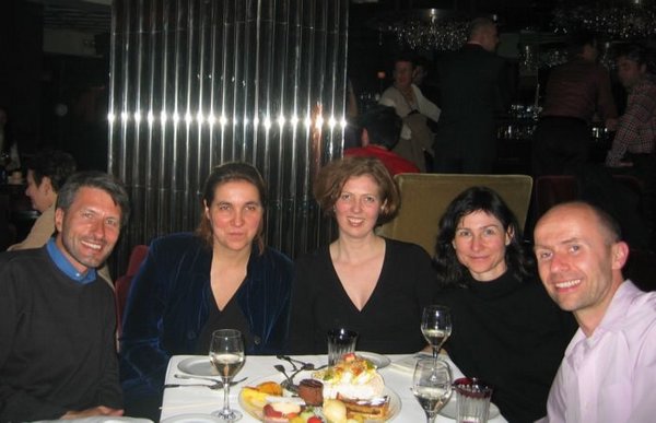 2006-04-14g Dinner at M's.JPG