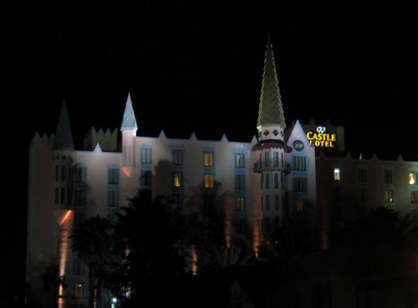 2006-05-13d Castle Hotel.JPG