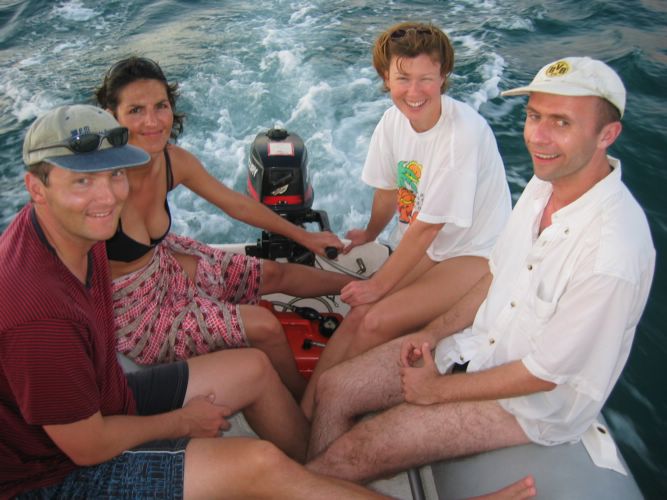 2003-11-24i Dinghying Home.JPG