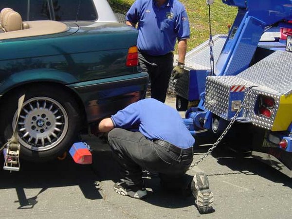 2001-07-17 3 - Men at work.jpg