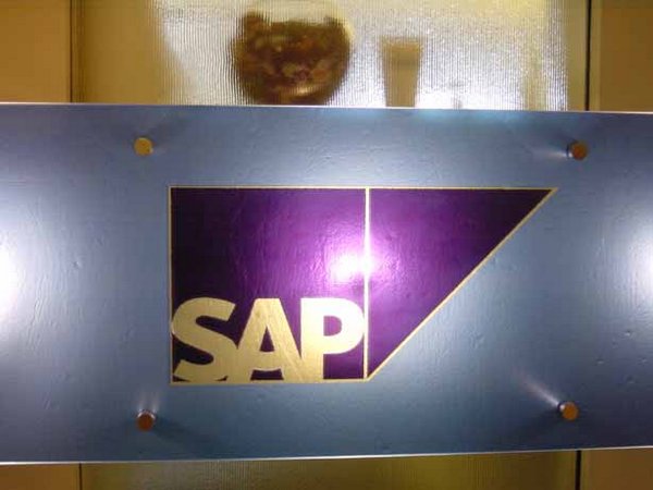 2001-07-26 SAP Labs Chicago 01.jpg