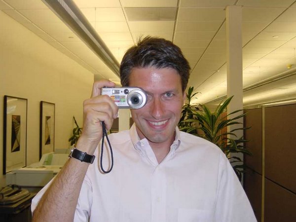 2001-07-29 Love my Sony.jpg