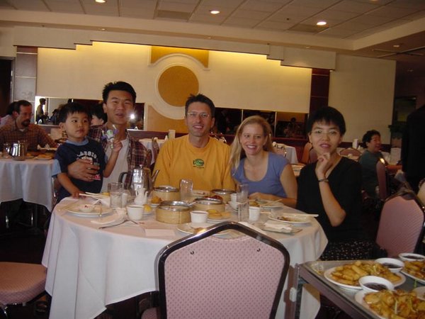 2001-10-13a Dim Sum round.jpg