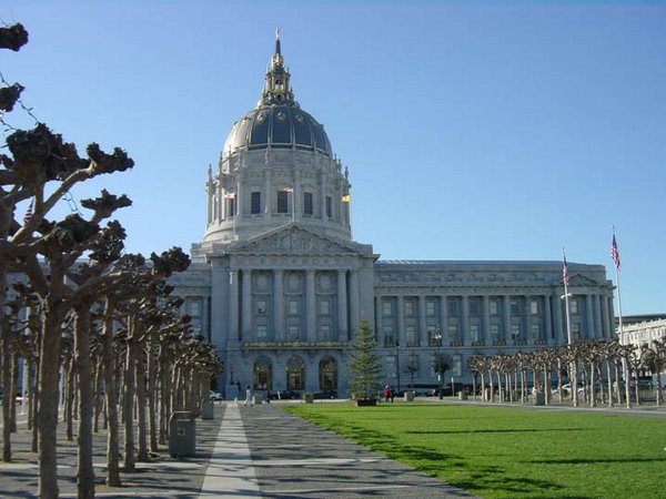 2001-12-08b SF City Hall.jpg