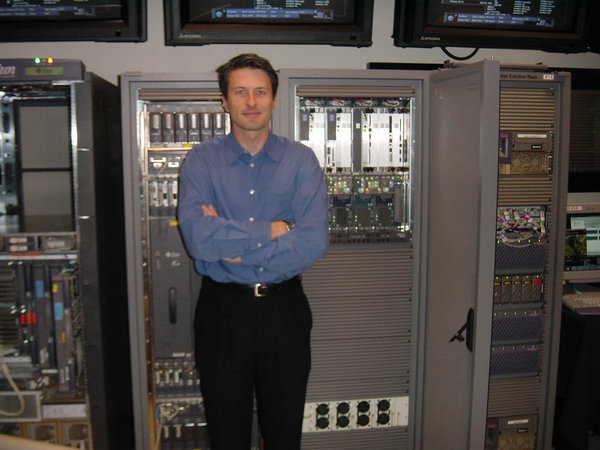 2001-12-12b Sun Sparc Stations.jpg