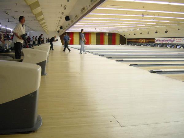 2002-04-11b Bowling Alley.jpg