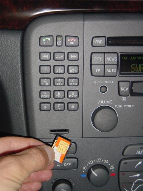 2002-05-23b Car phone.jpg