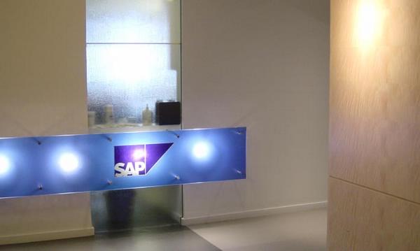 2002-07-25c SAP office detail.jpg