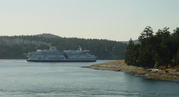 2002-08-24a Ferry entering Active Pass.jpg