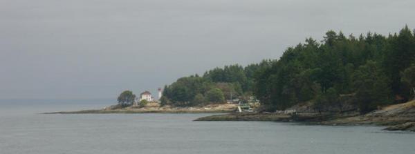 2002-08-25c Bluff with lighthouse.jpg