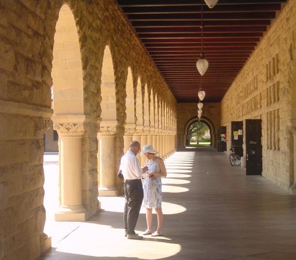 2002-08-27b Stanford - Tourists.jpg