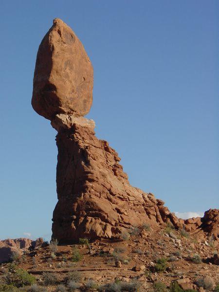 2002-11-02h Balanced rock.JPG