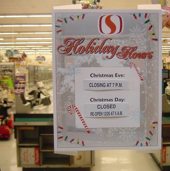 2002-12-24 Safeway closed.jpg