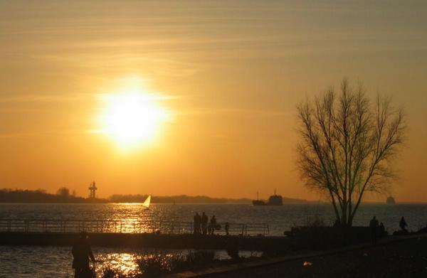2003-03-22g Elbe Sunset.JPG