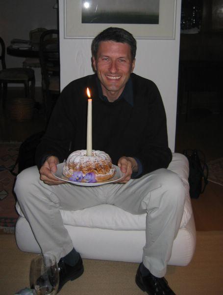 2003-03-26b Birthday Cake II.JPG