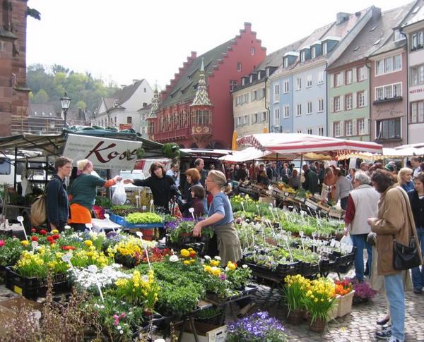 2003-03-29a Freiburg Market.JPG