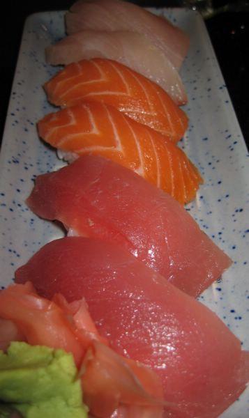 2003-04-19d Nigiri Sushi.JPG