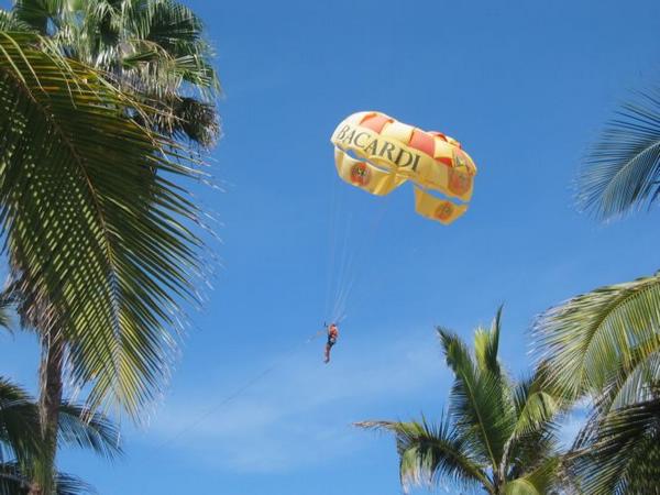 2003-07-03b Paraglider coming down.JPG