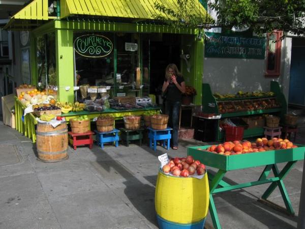 2003-08-02a Castro corner shop.JPG