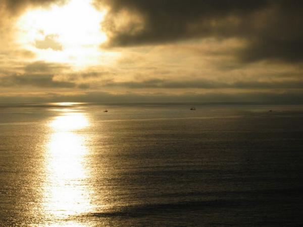 2003-08-03b Sunset boats 1.JPG