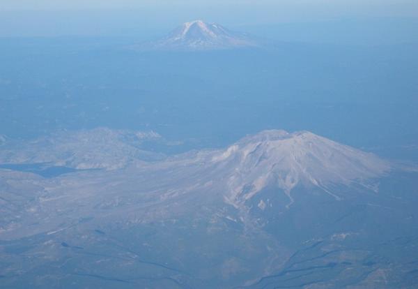 2003-08-28b Mount St Helens.JPG