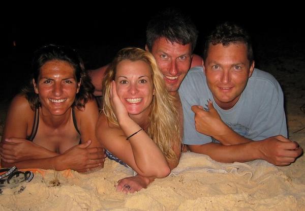 2003-09-20f Beach Crowd.JPG