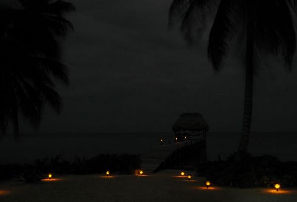 2003-12-05g Pier at Night.JPG