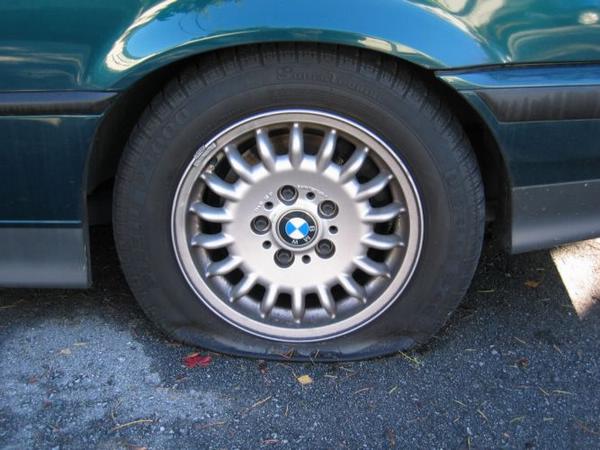 2003-12-07a Flat Tires.JPG