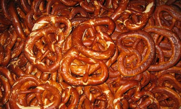 2004-01-26a SAP Pretzels.JPG