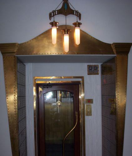 2004-05-04n Elevator.jpg