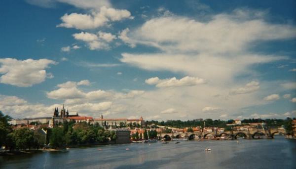 2004-05-05b Castle Hill and Charles Bridge.jpg