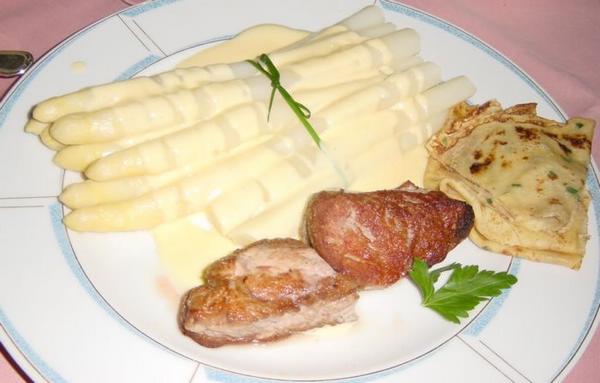 2004-05-18c Asparagus with Pork and Flaedle.JPG