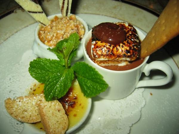 2004-09-11t Dessert 1.JPG